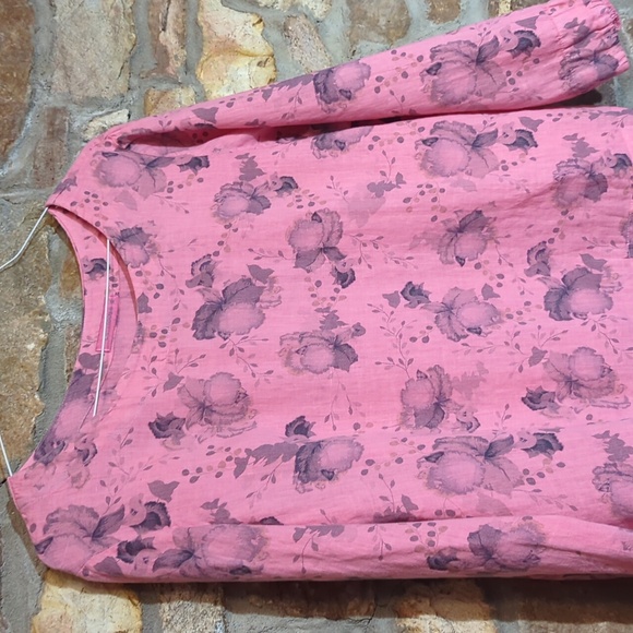 Cut Loose Pink Floral Top - Picture 2 of 9